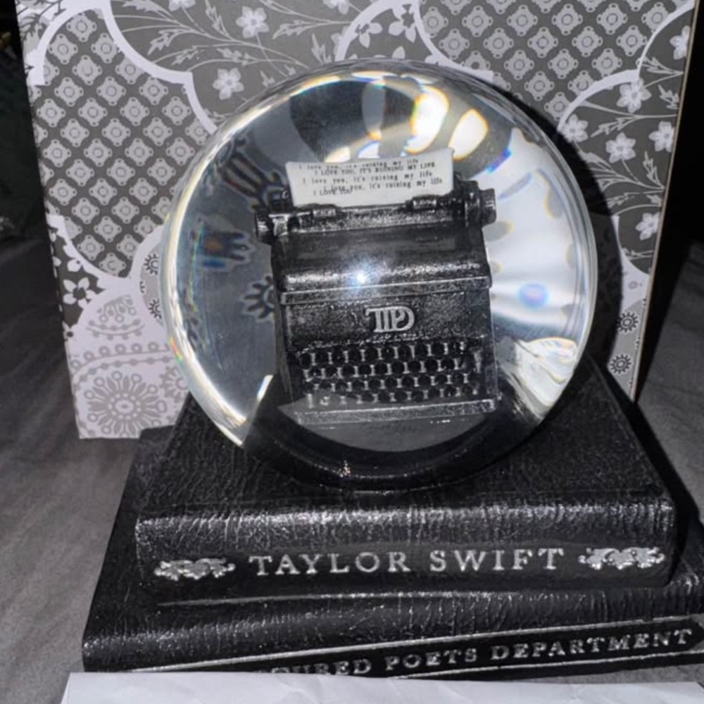 Taylor Swift TTPD Typewriter Snowglobe
